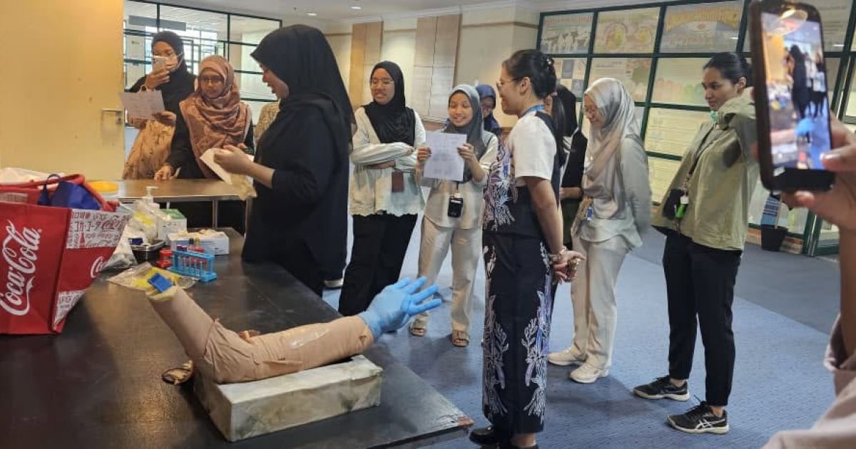 Latihan Pengendalian Alatan Tajam Klinikal Kepada Pengawai Perubatan Siswazah